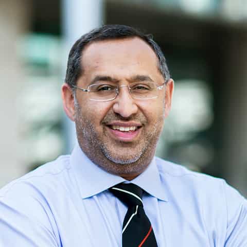 This is a profile image of د. عمران منشي
