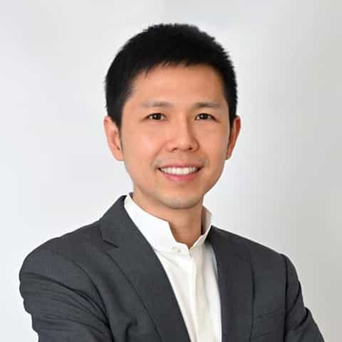 This is a profile image of Raymond Woo